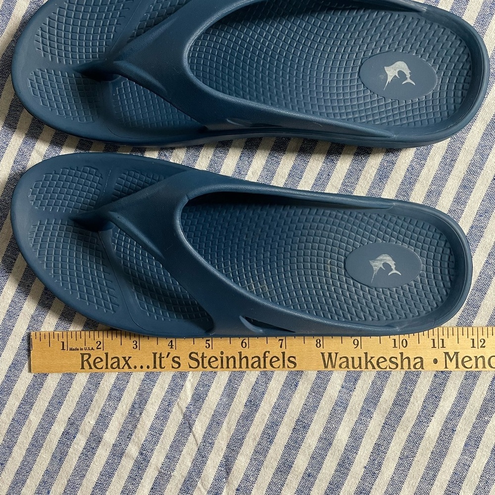 Reel Legends Flip Flops - Picture 8 of 12